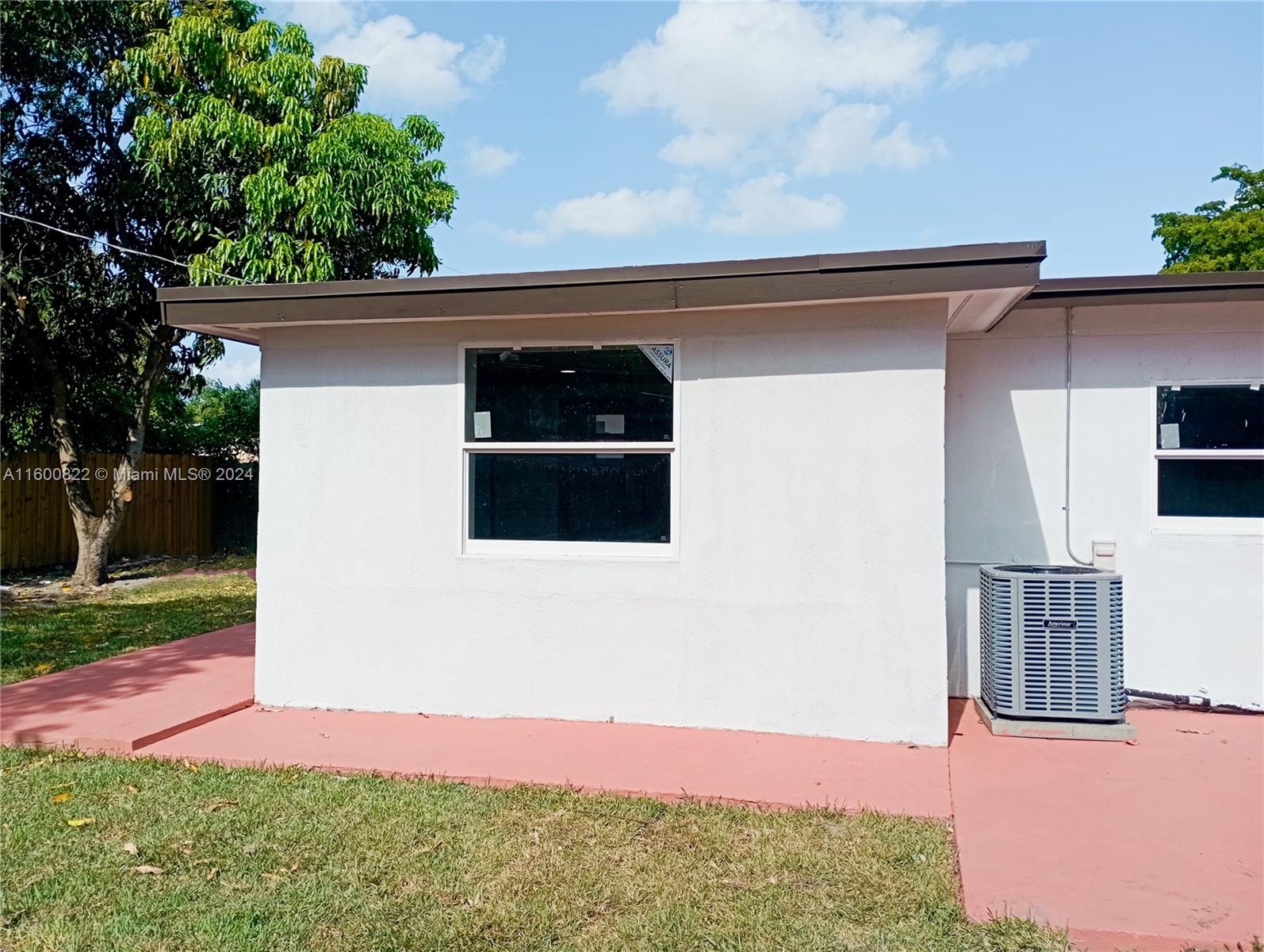 325 NW 135th St