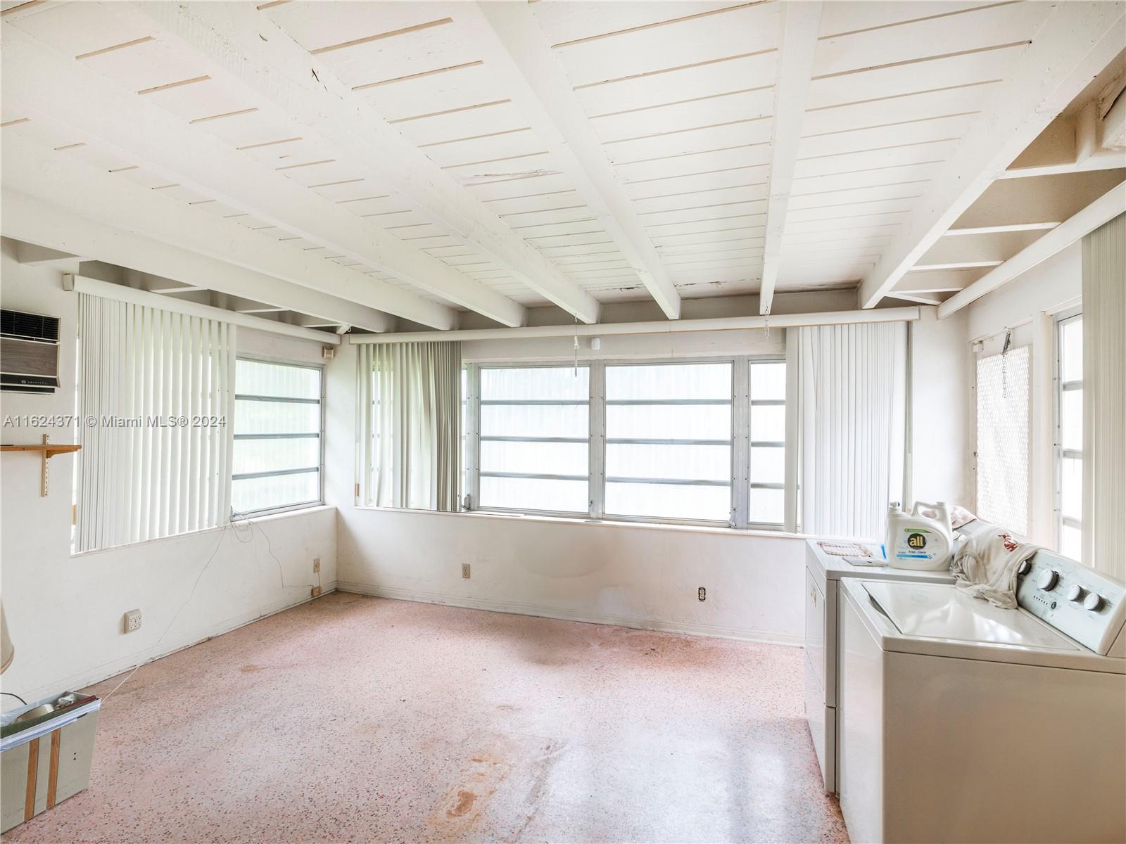 820 SW 26th Rd