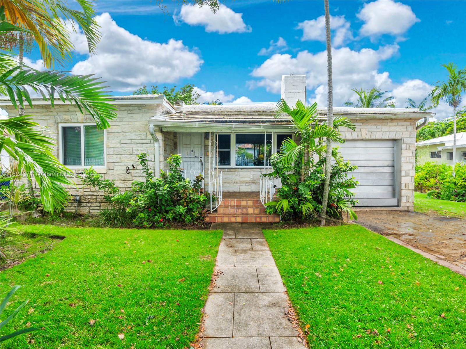 820 SW 26th Rd