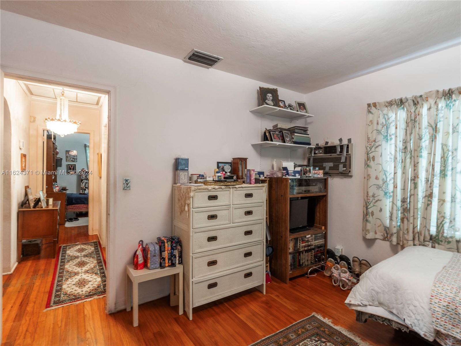 820 SW 26th Rd