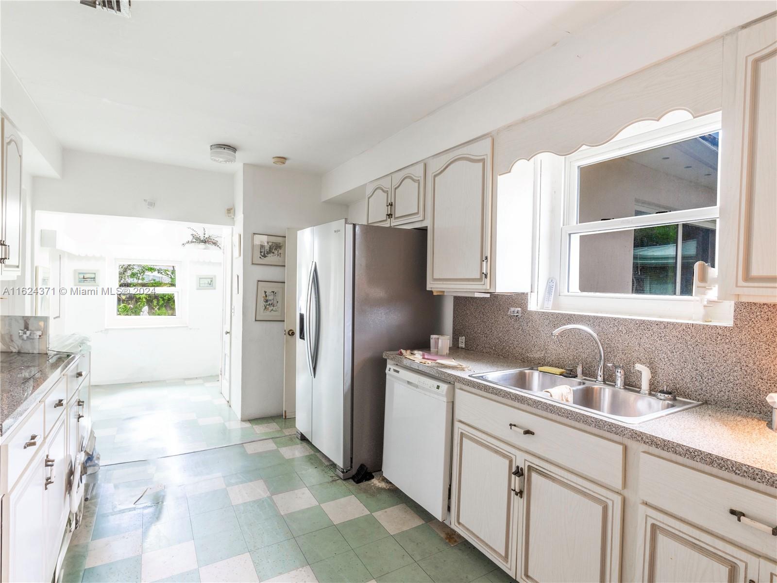 820 SW 26th Rd