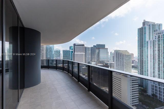 1000 Brickell Plz # 4015