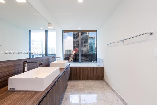 1000 Brickell Plz # 4015