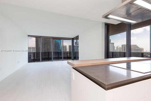 1000 Brickell Plz # 4015