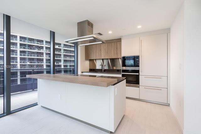 1000 Brickell Plz # 4015