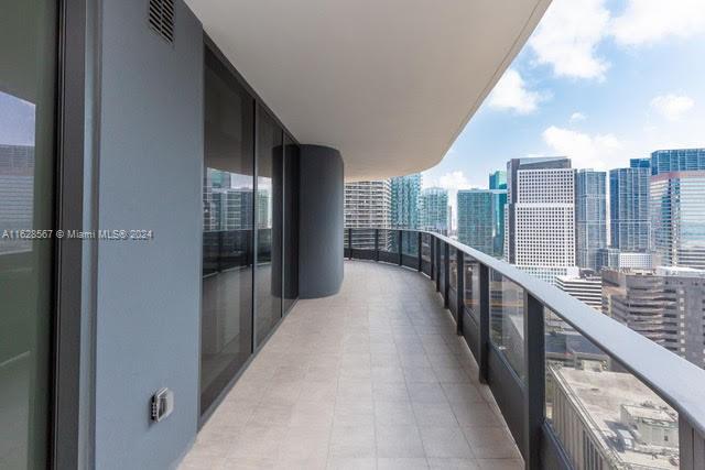 1000 Brickell Plz # 4015