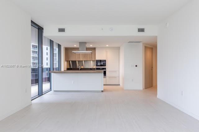 1000 Brickell Plz # 4015