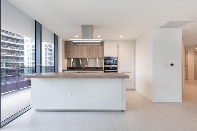1000 Brickell Plz # 4015