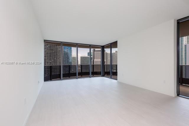 1000 Brickell Plz # 4015