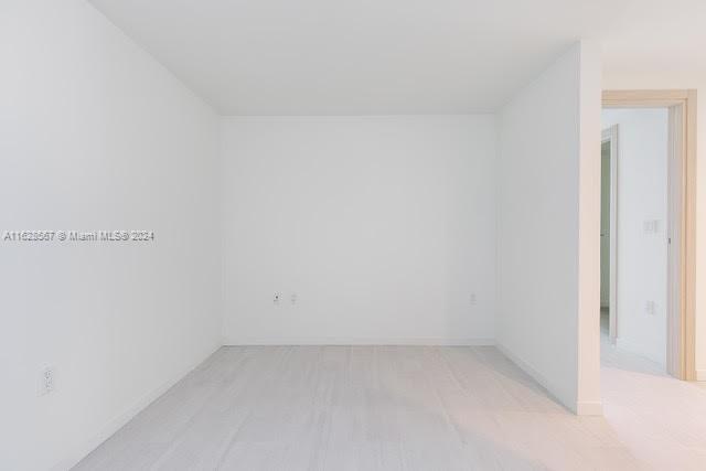 1000 Brickell Plz # 4015