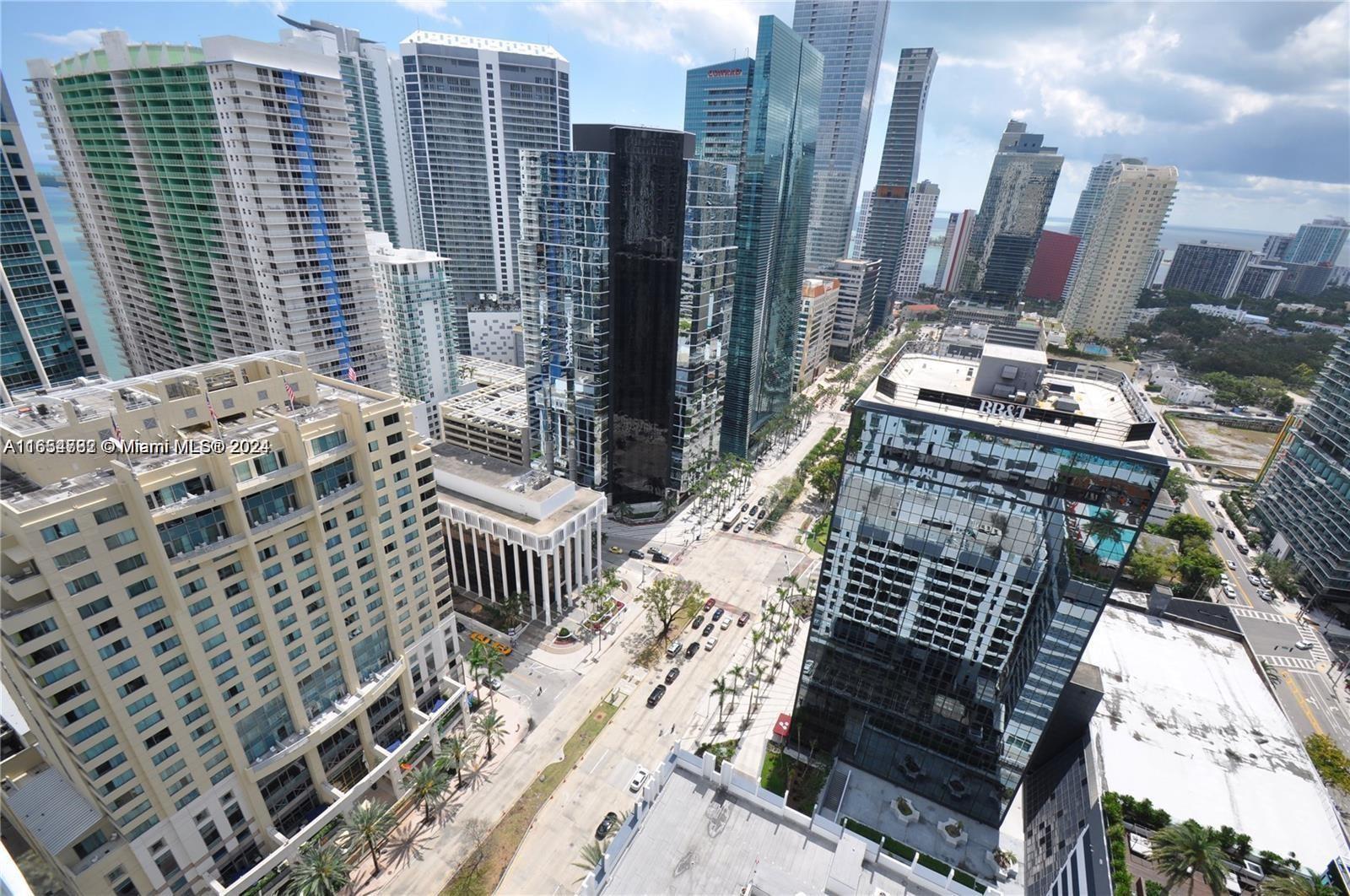 1060 Brickell Ave # 3111