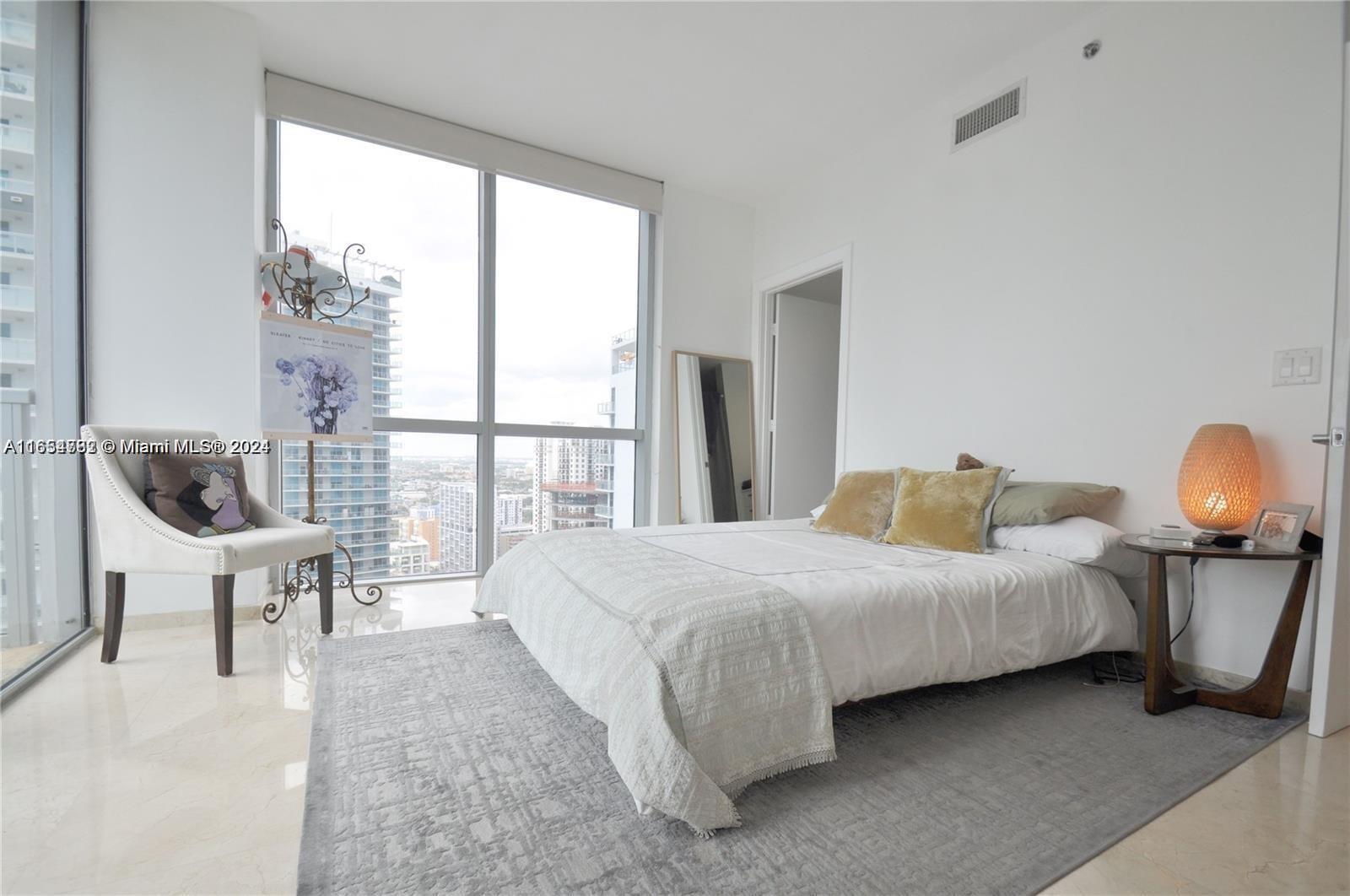 1060 Brickell Ave # 3111