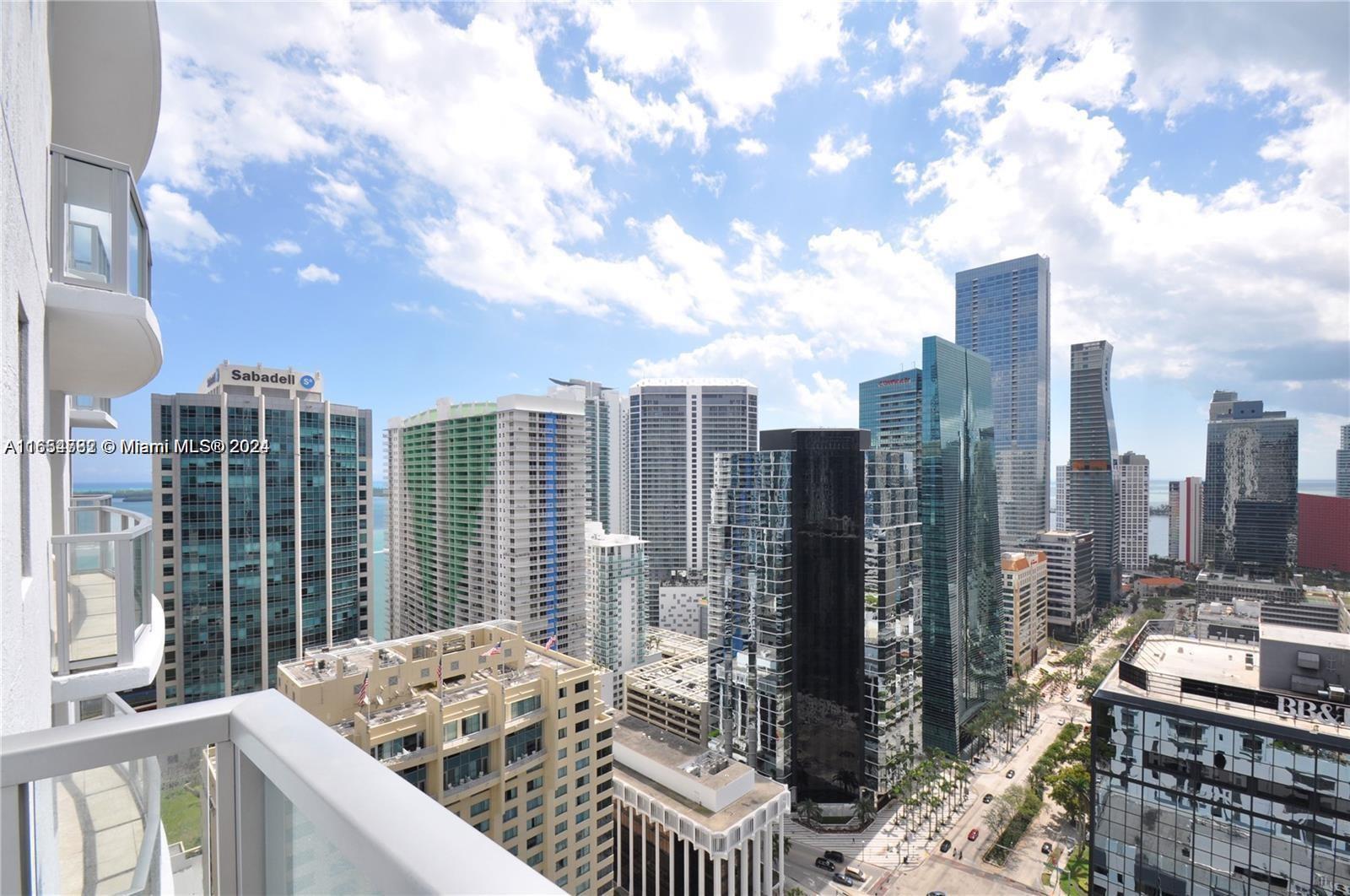 1060 Brickell Ave # 3111