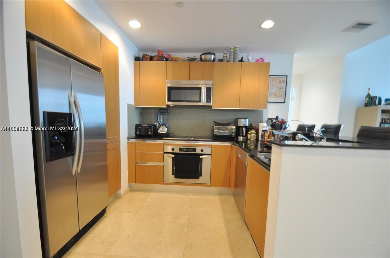 1060 Brickell Ave # 3111