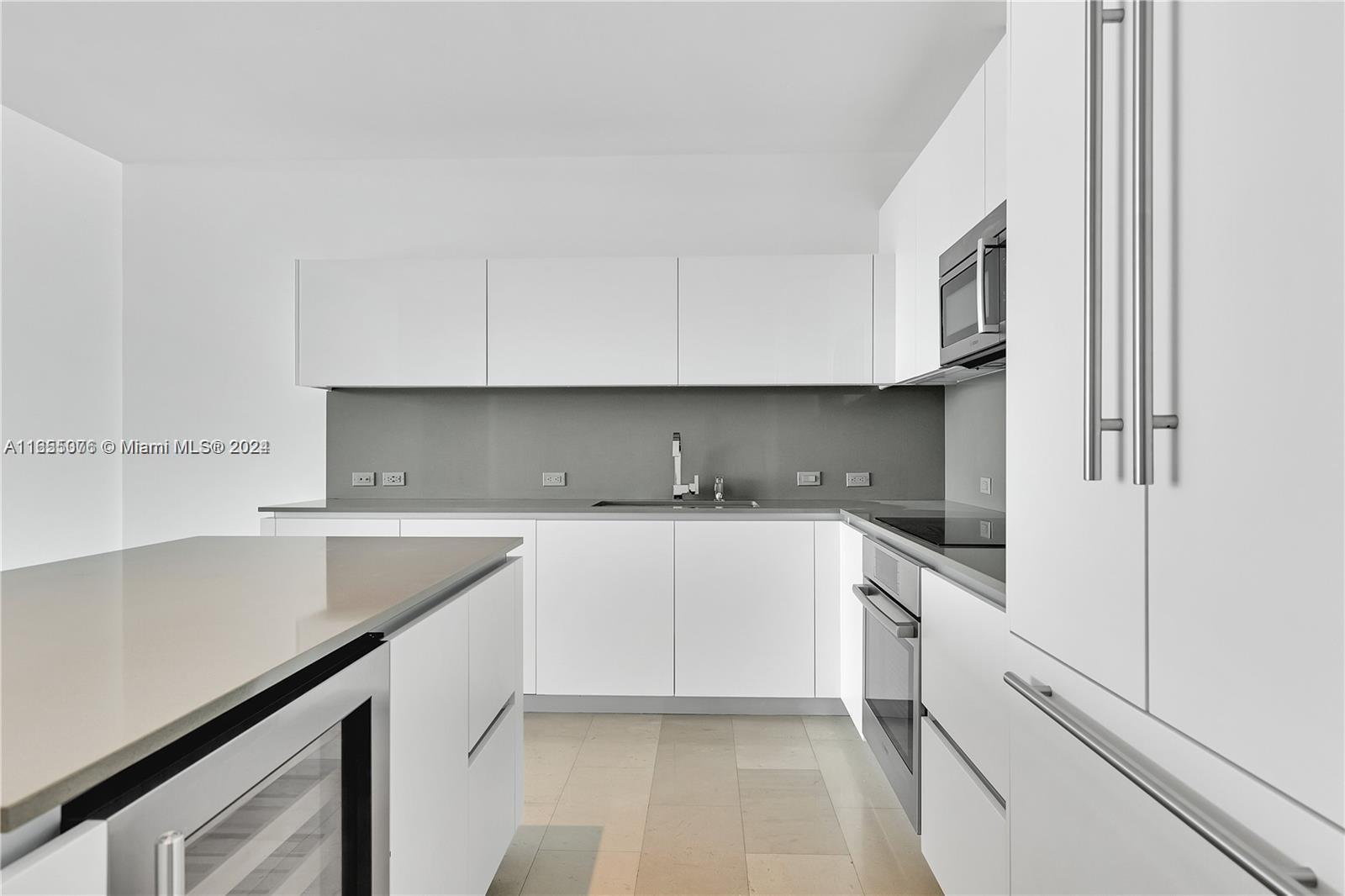 68 SE 6th St # 4110