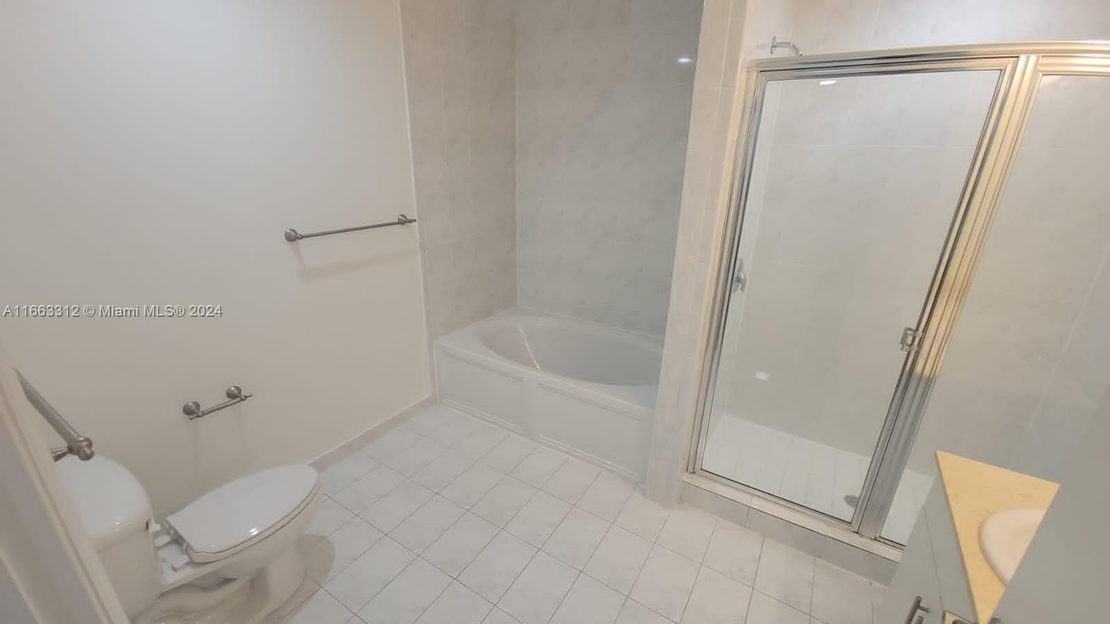 40 Calabria Ave # 202