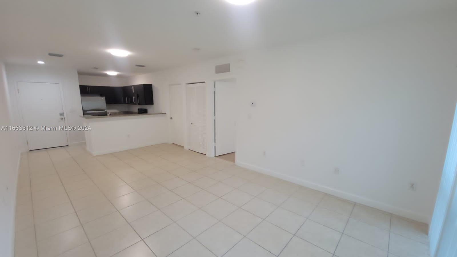 40 Calabria Ave # 202