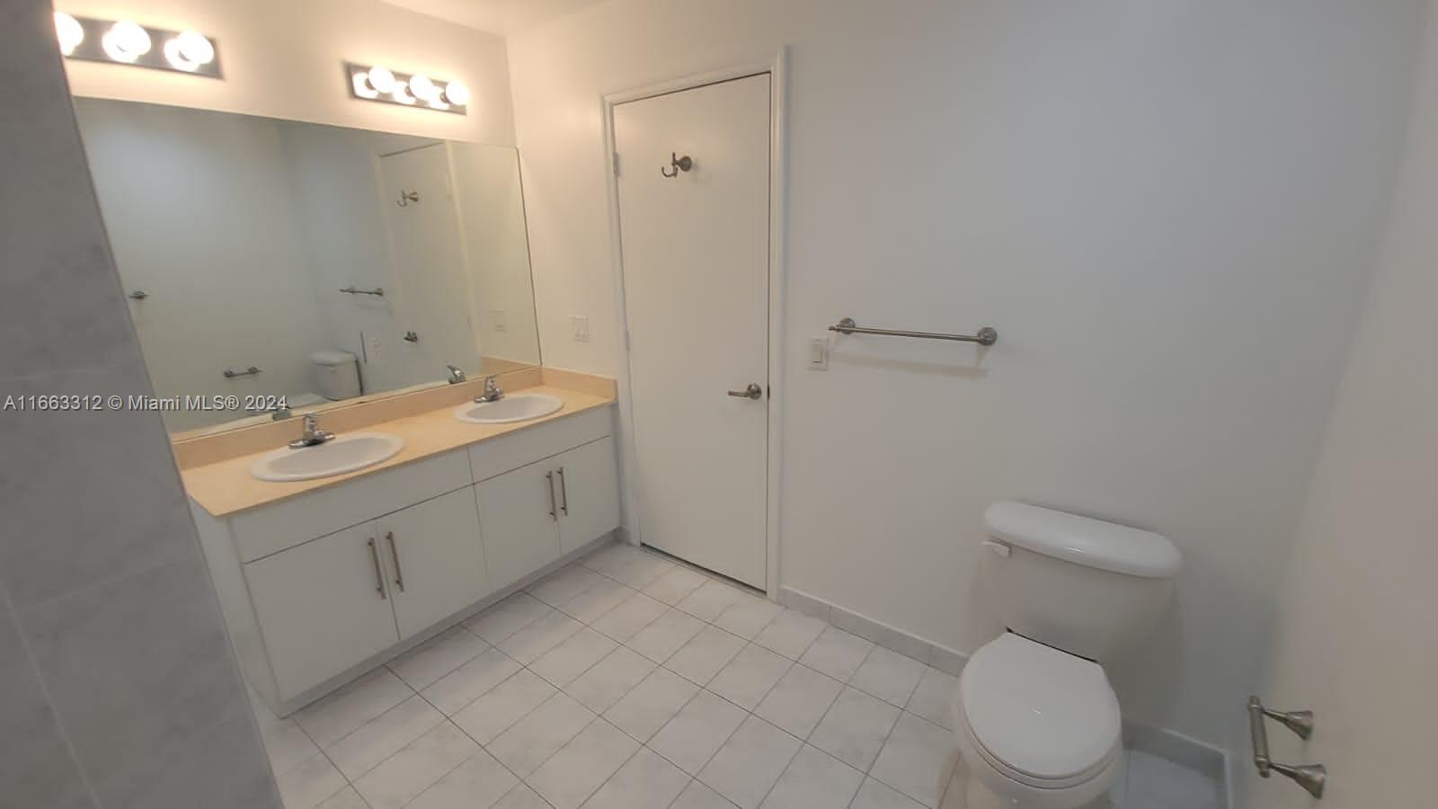 40 Calabria Ave # 202