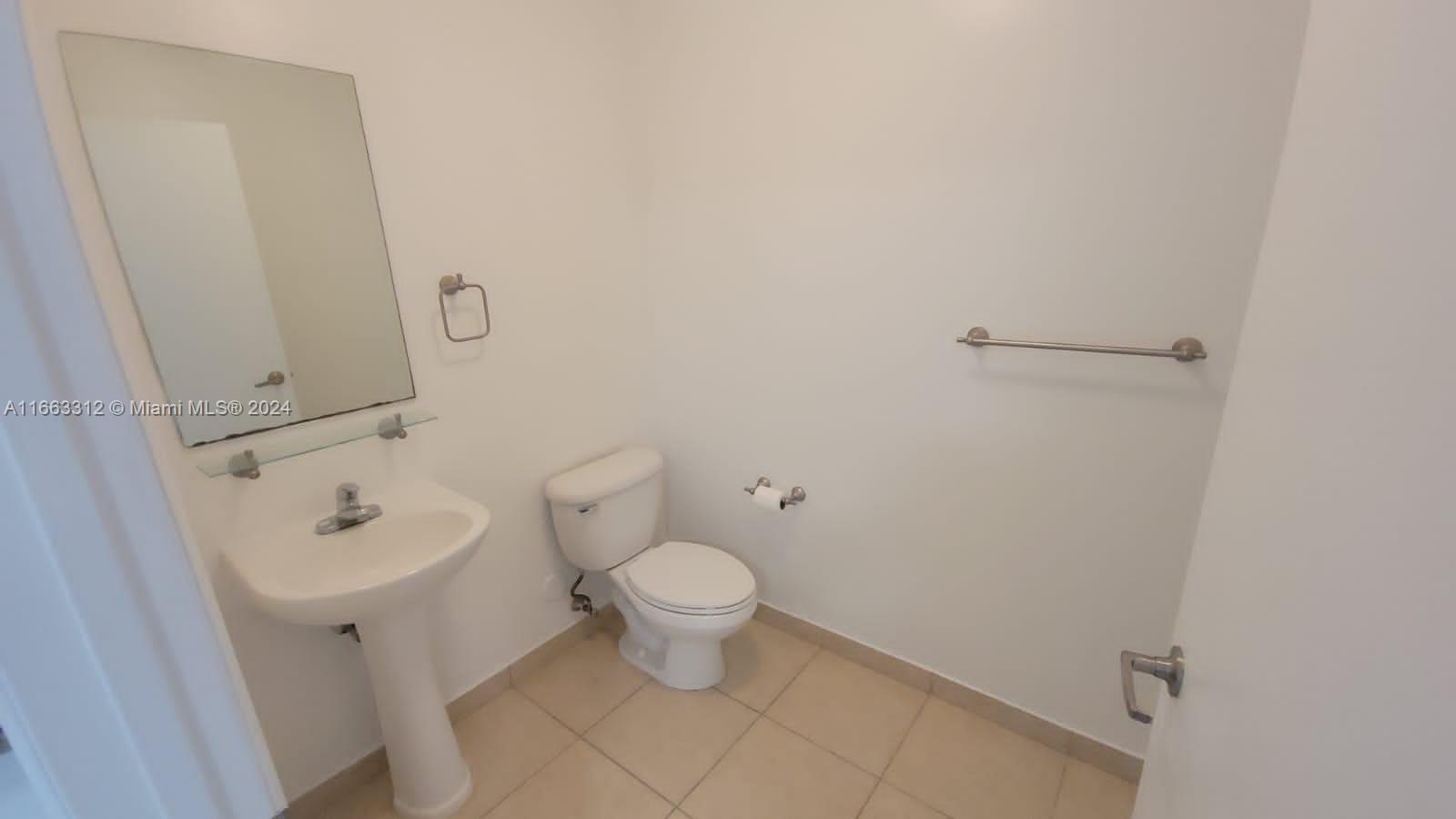40 Calabria Ave # 202