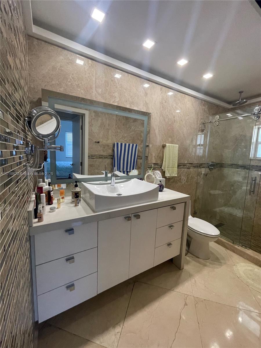 221 NW 145th St