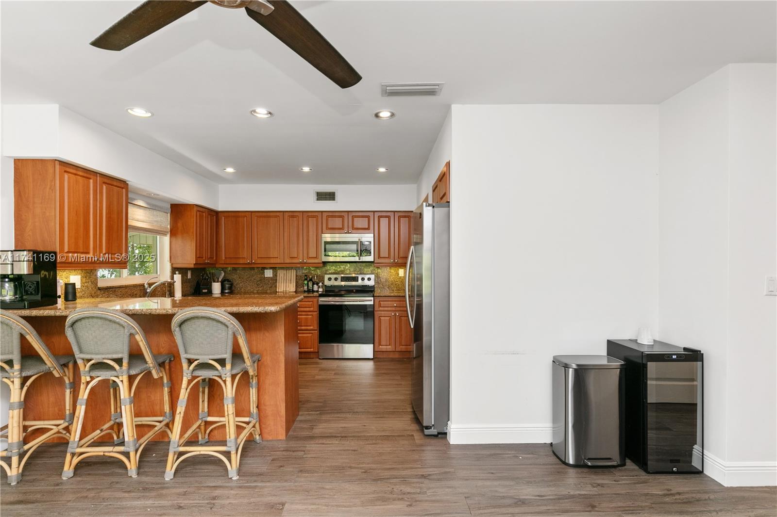 412 Ridgewood Rd