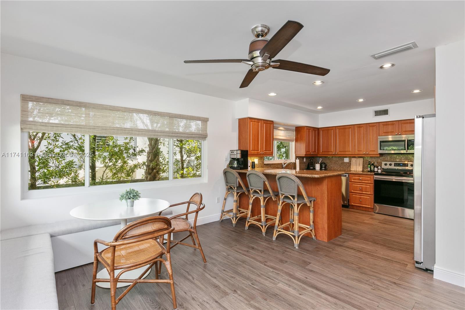 412 Ridgewood Rd