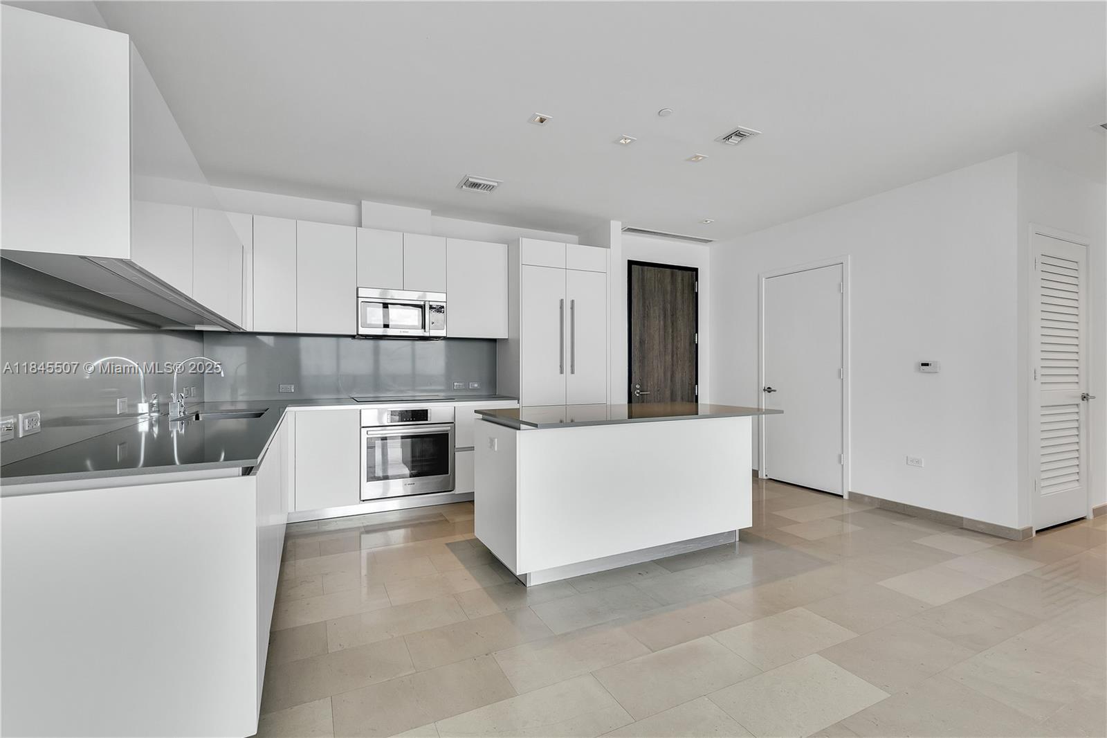 68 SE 6th St # 4110