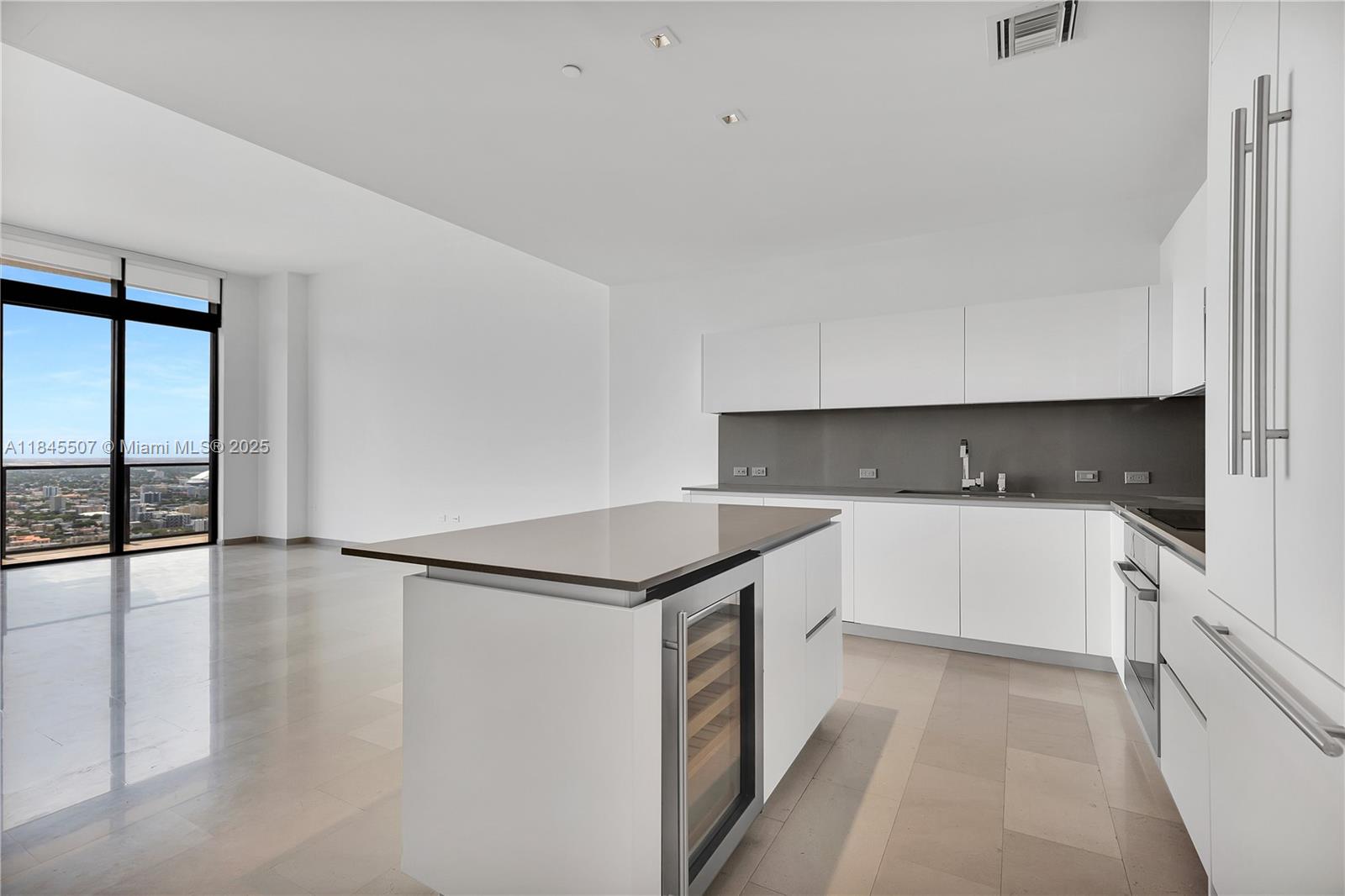 68 SE 6th St # 4110