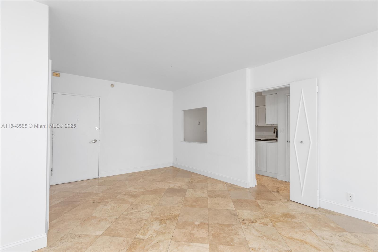5700 Collins Ave # 10D