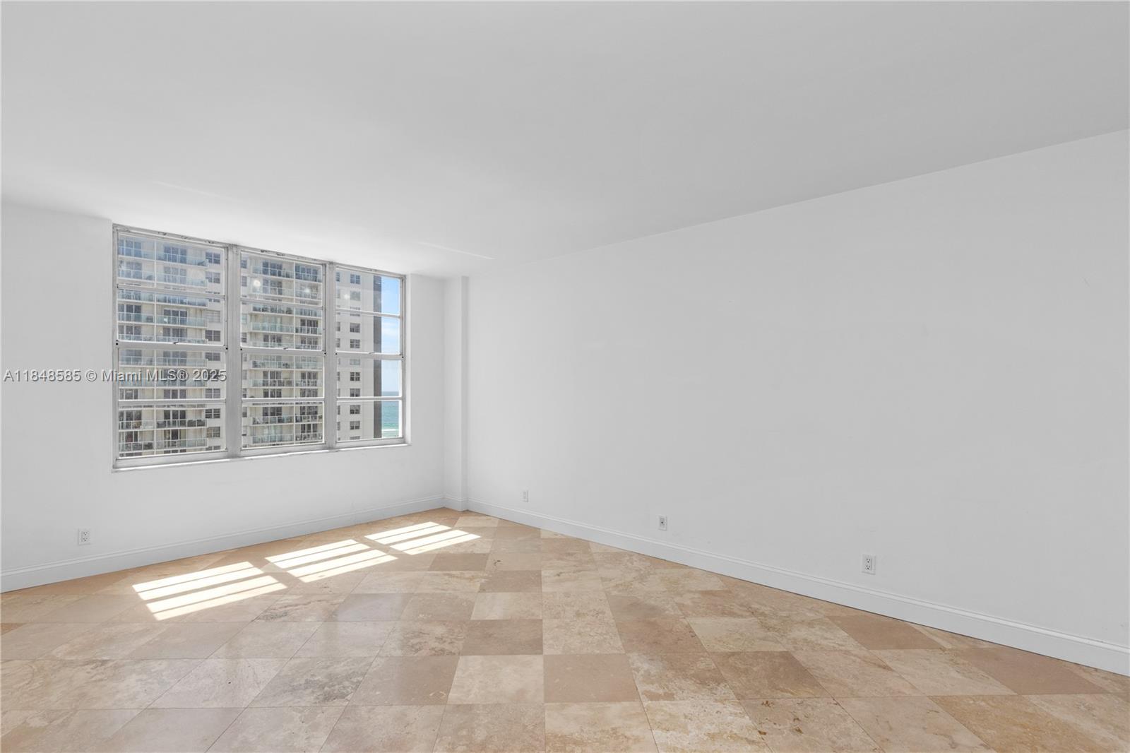 5700 Collins Ave # 10D