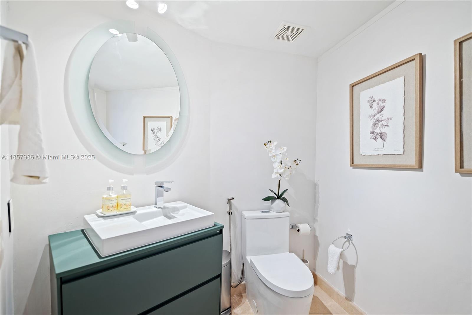 19111 Collins Ave # 2207