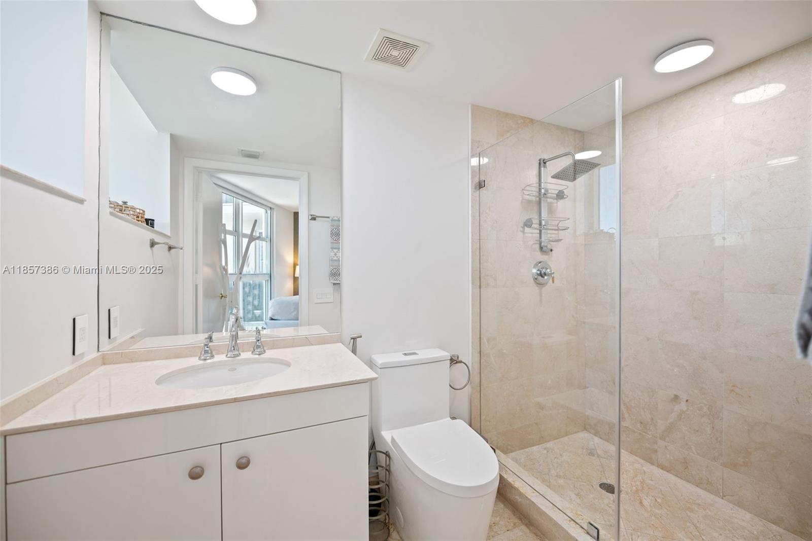 19111 Collins Ave # 2207