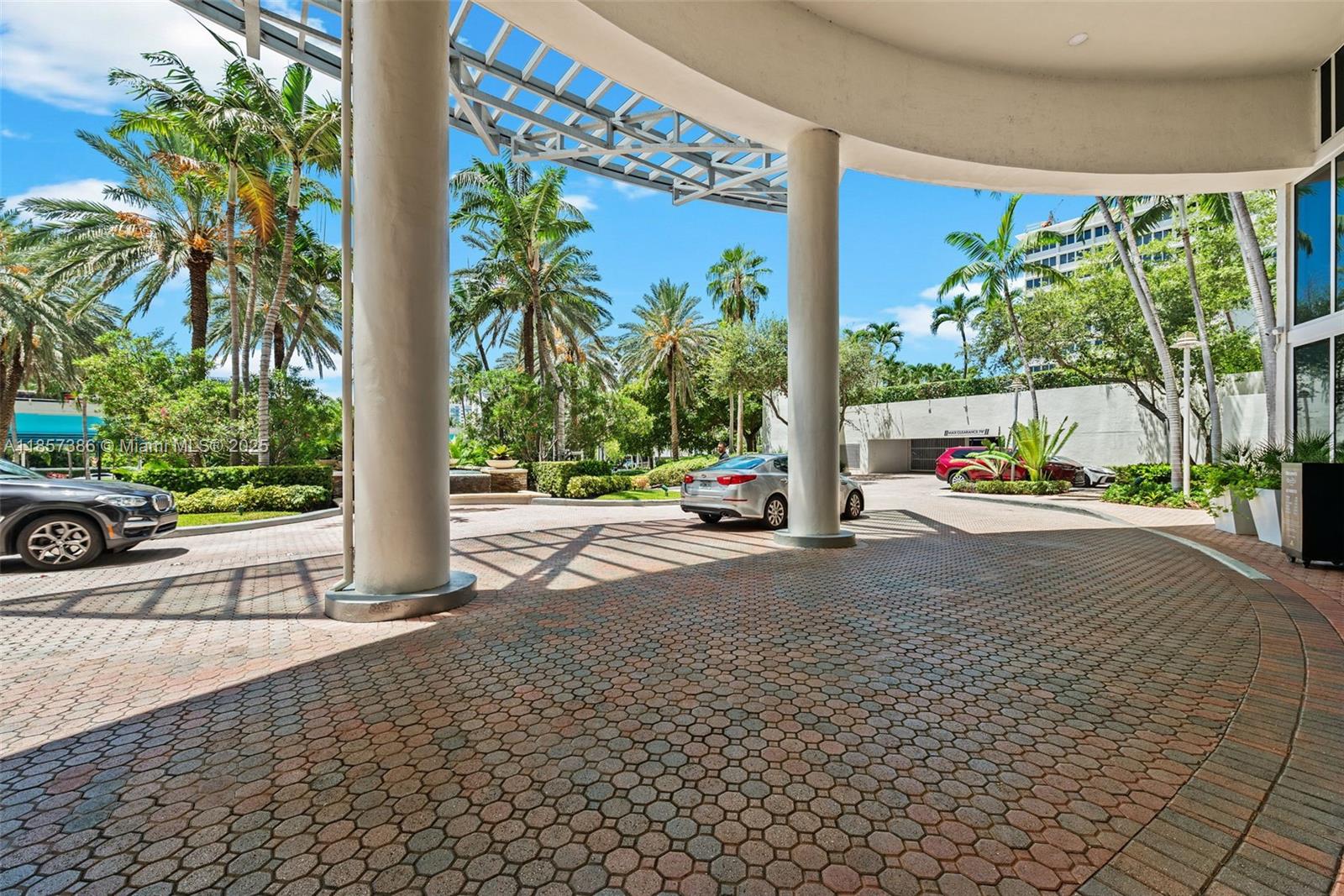 19111 Collins Ave # 2207