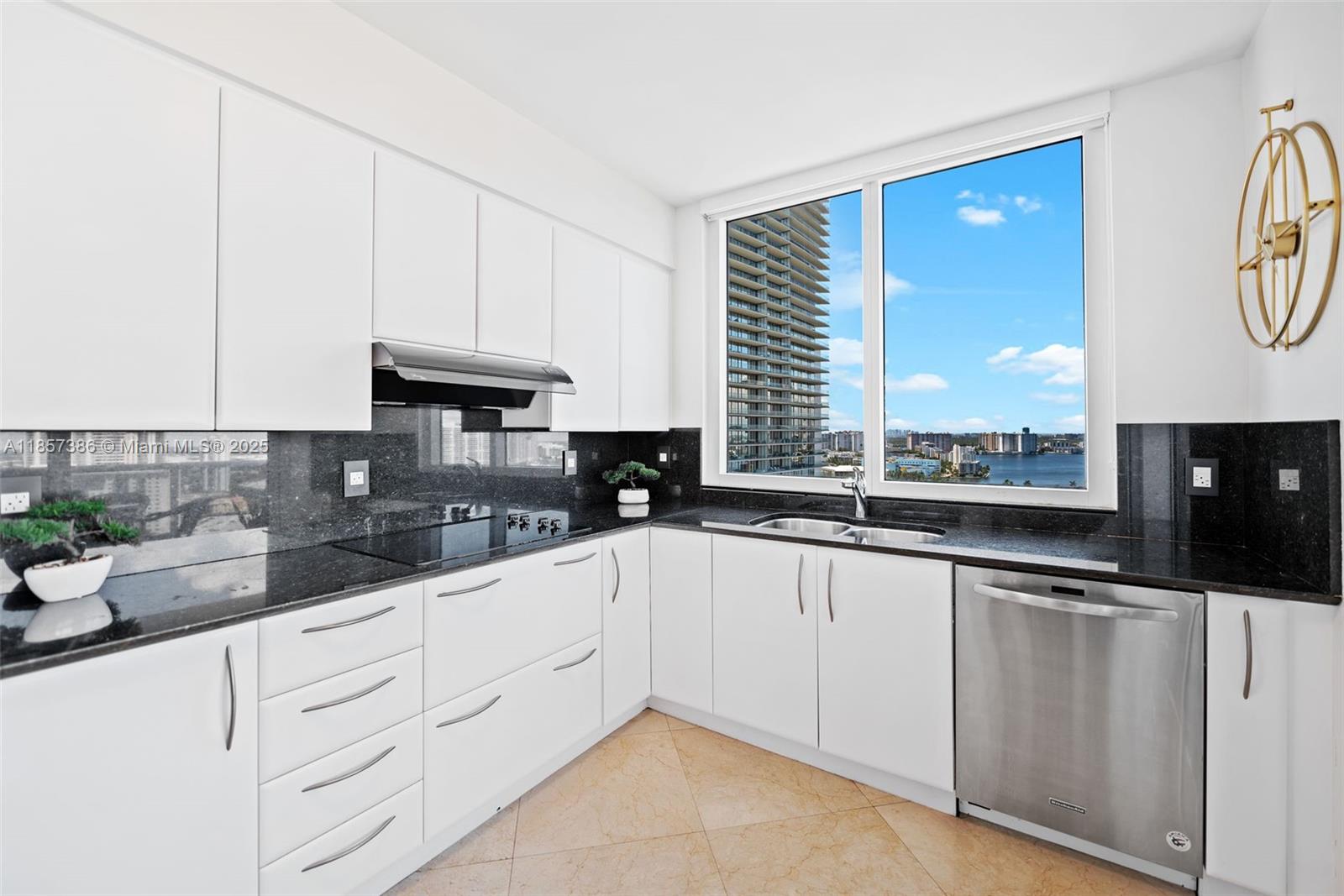19111 Collins Ave # 2207