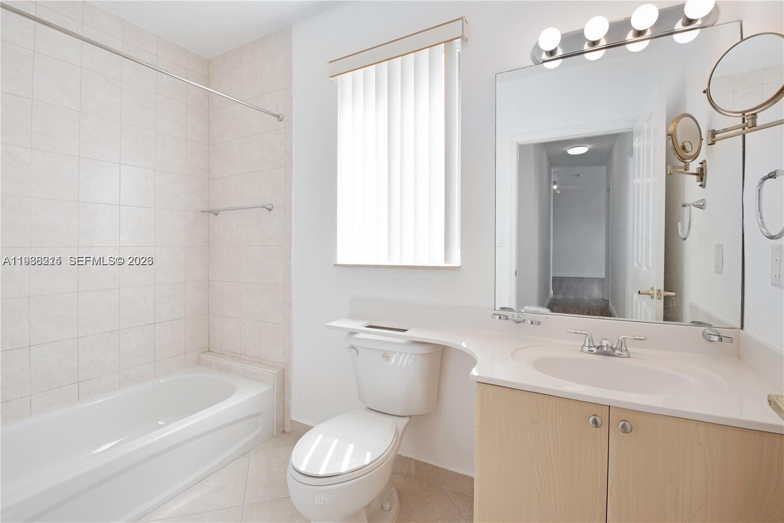 2280 SW 32nd Ave # 315