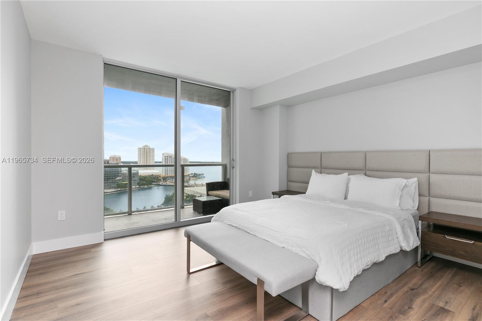 500 Brickell Ave # 1801