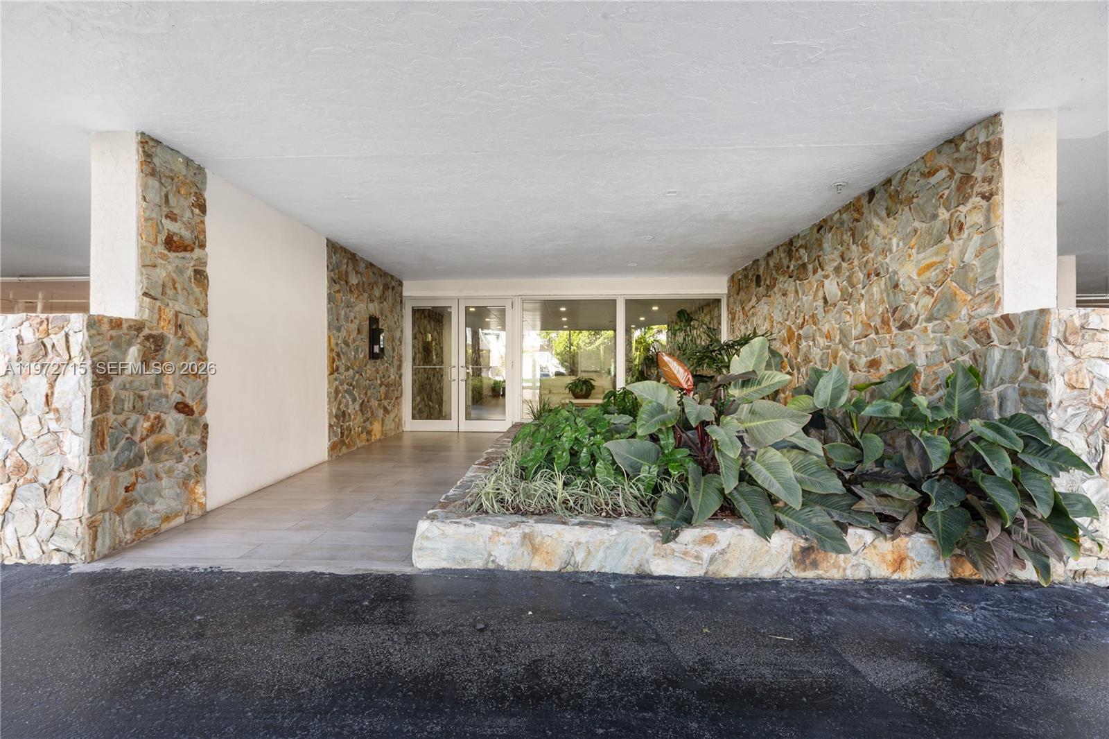 210 Sea View Dr # 207