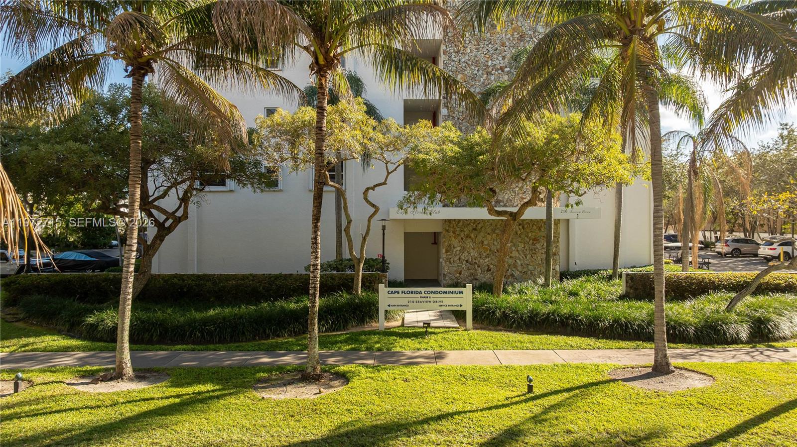 210 Sea View Dr # 207