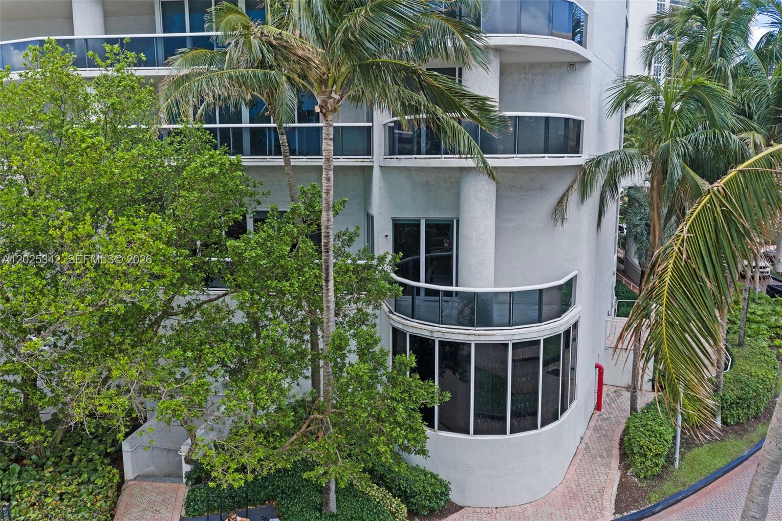 1800 S Ocean Dr # 310