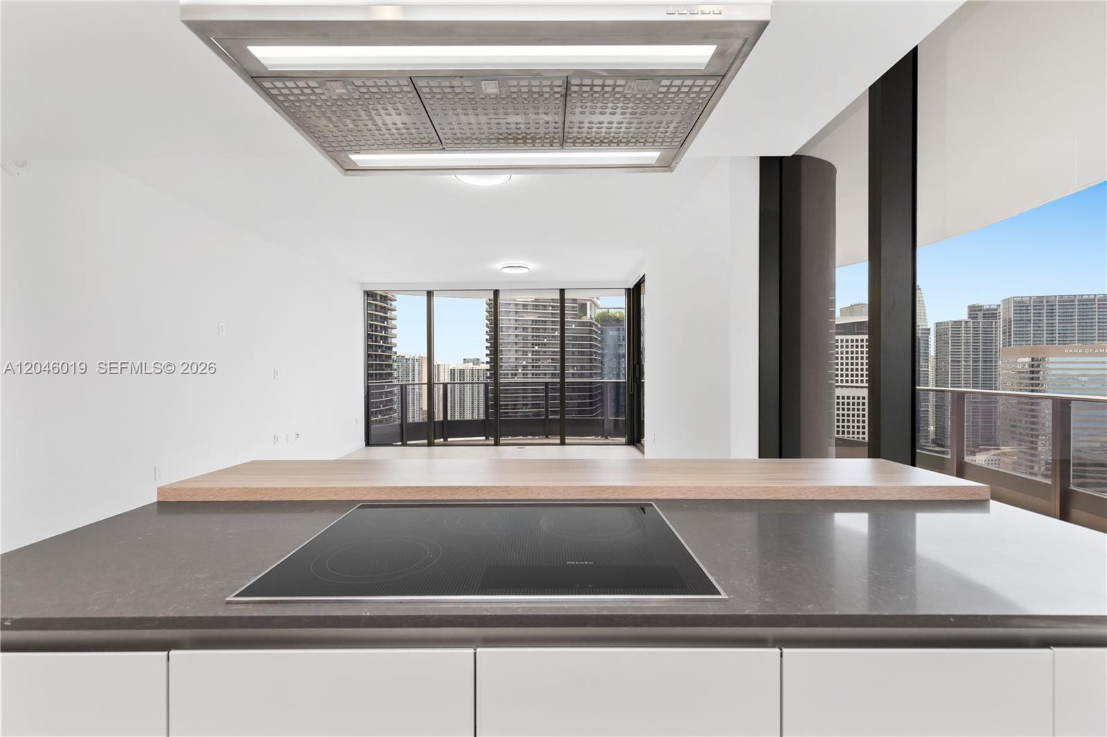 1000 Brickell Plz # 4015