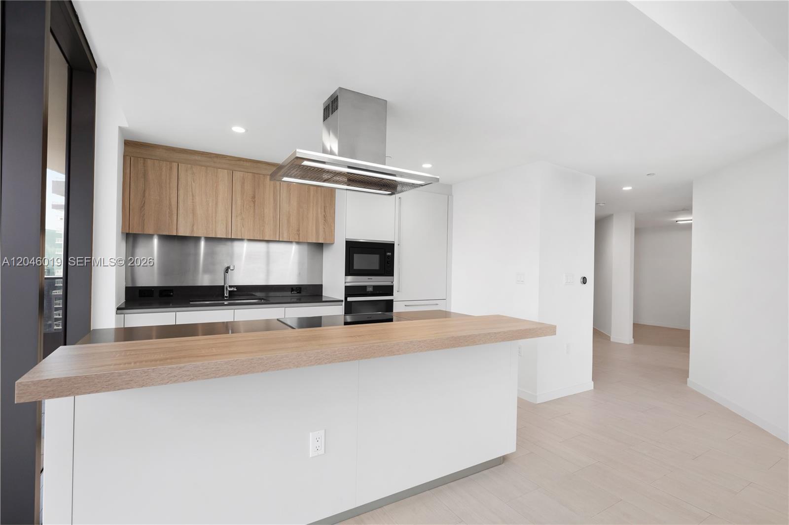 1000 Brickell Plz # 4015