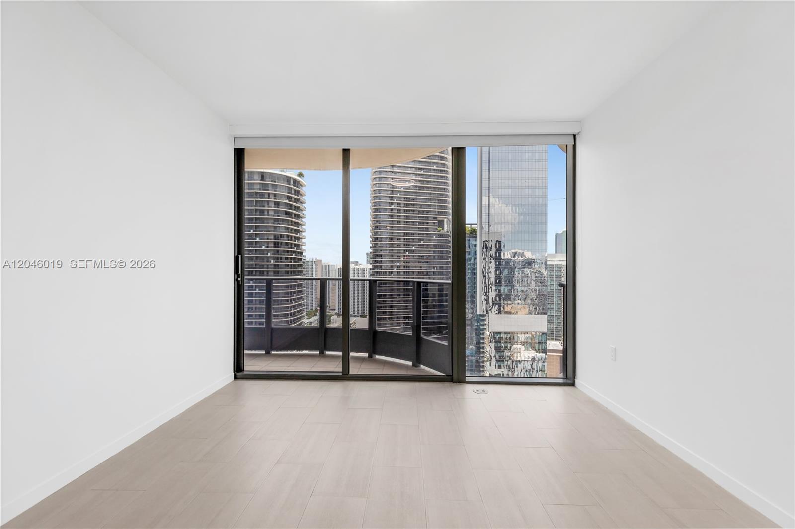 1000 Brickell Plz # 4015