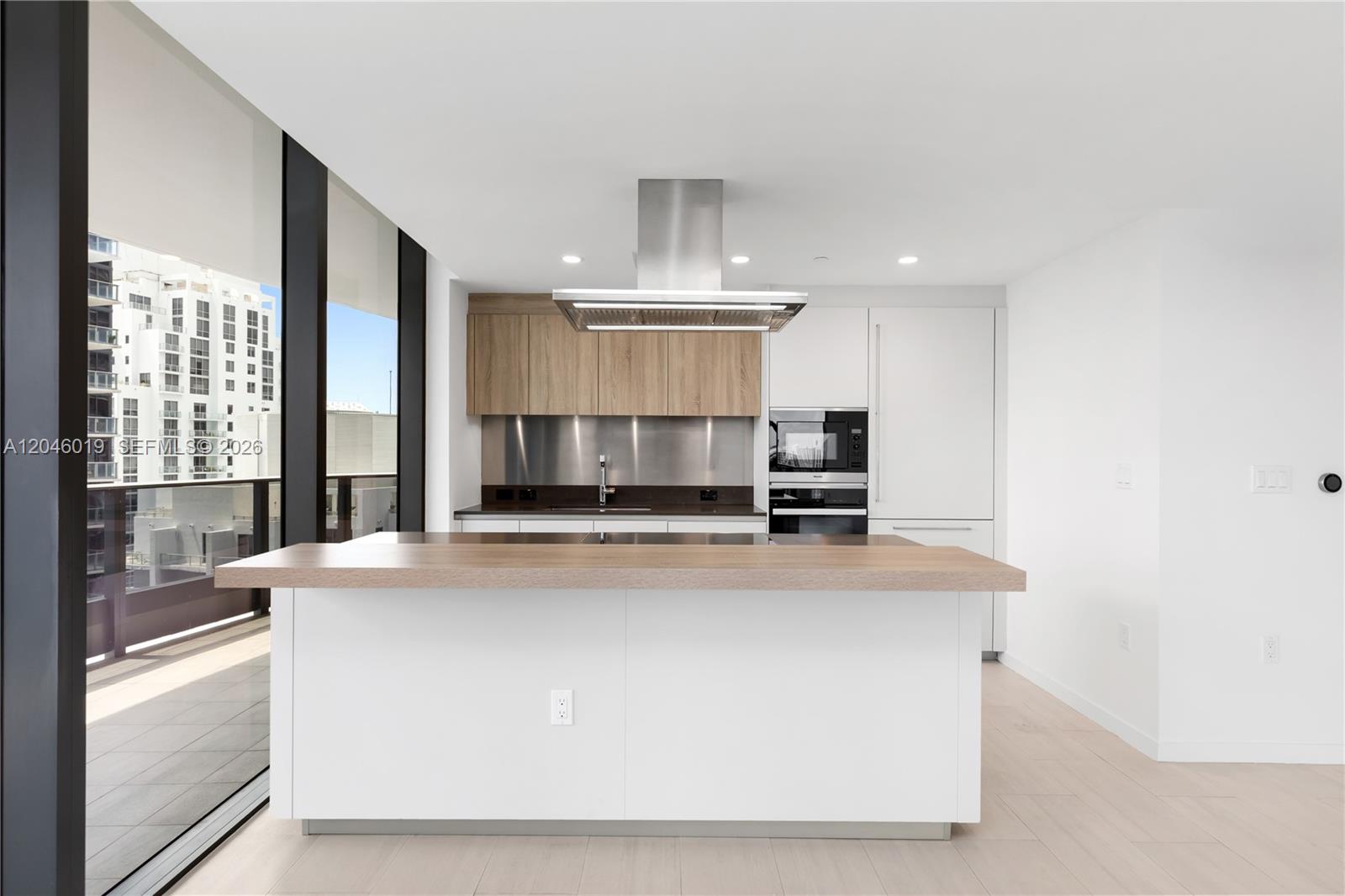 1000 Brickell Plz # 4015