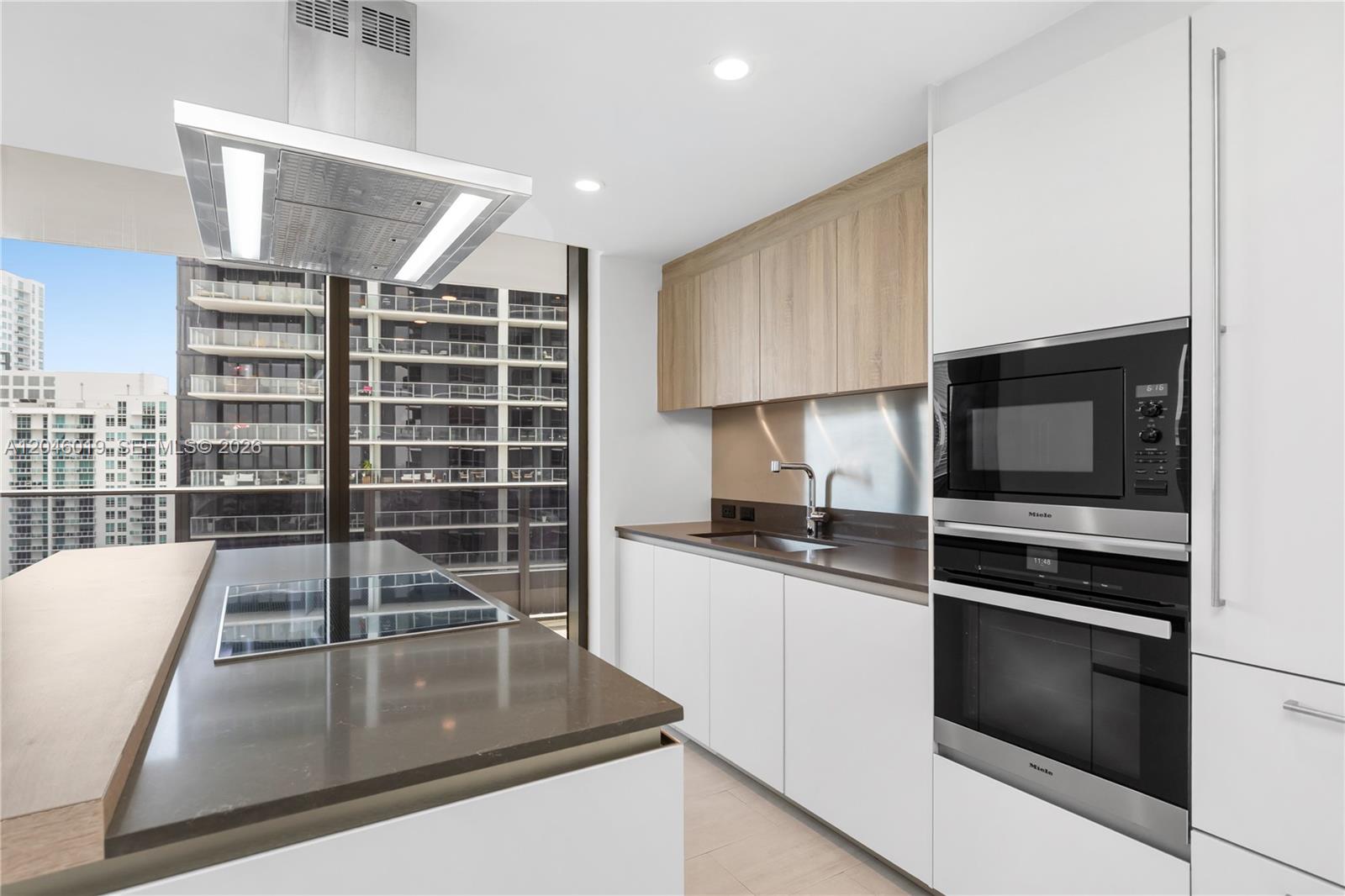 1000 Brickell Plz # 4015