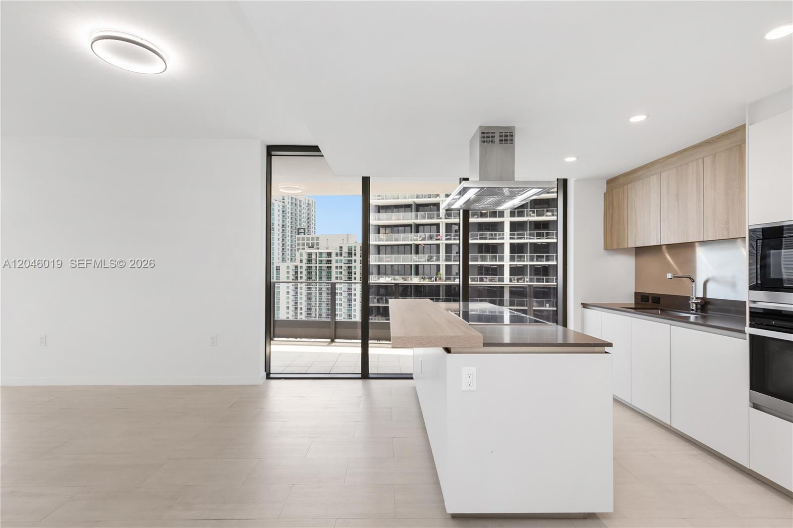 1000 Brickell Plz # 4015