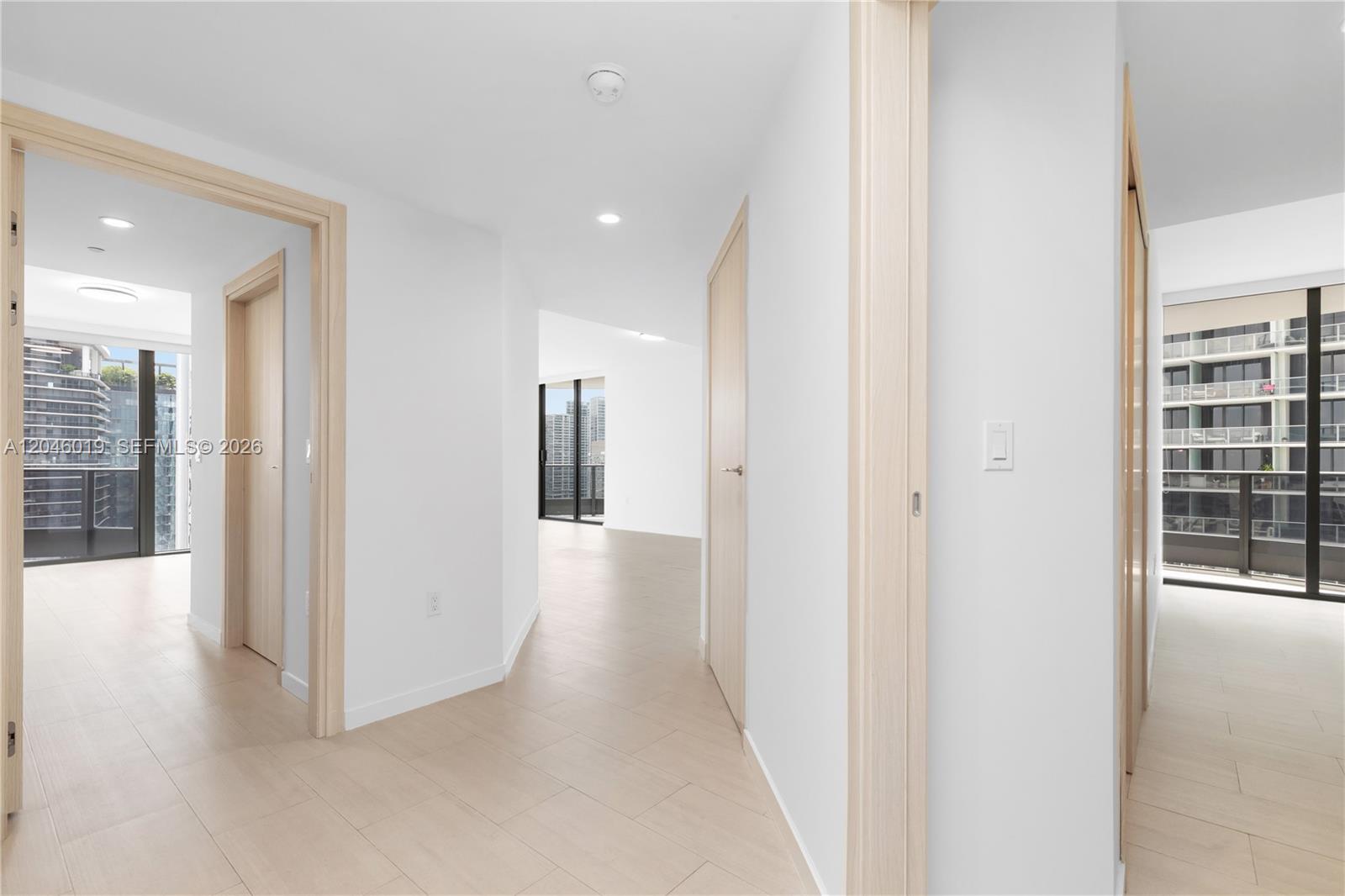1000 Brickell Plz # 4015