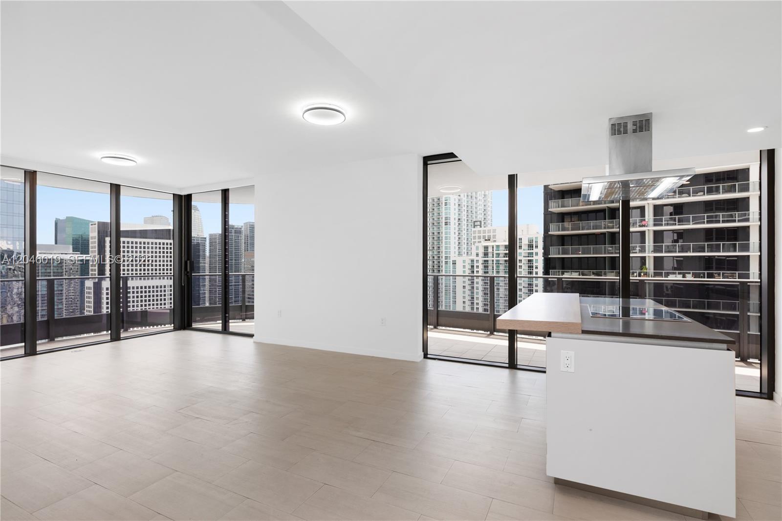 1000 Brickell Plz # 4015