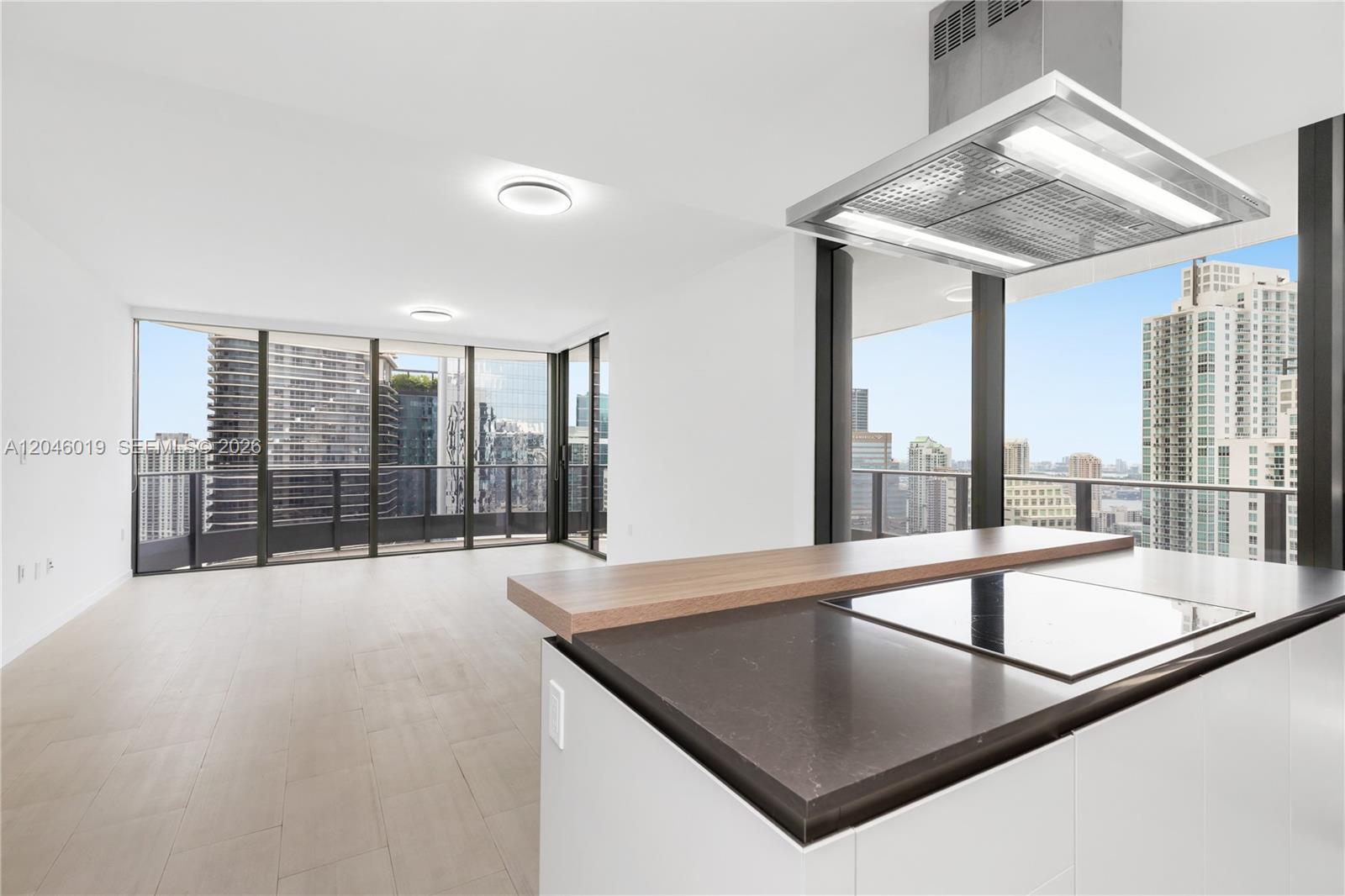 1000 Brickell Plz # 4015
