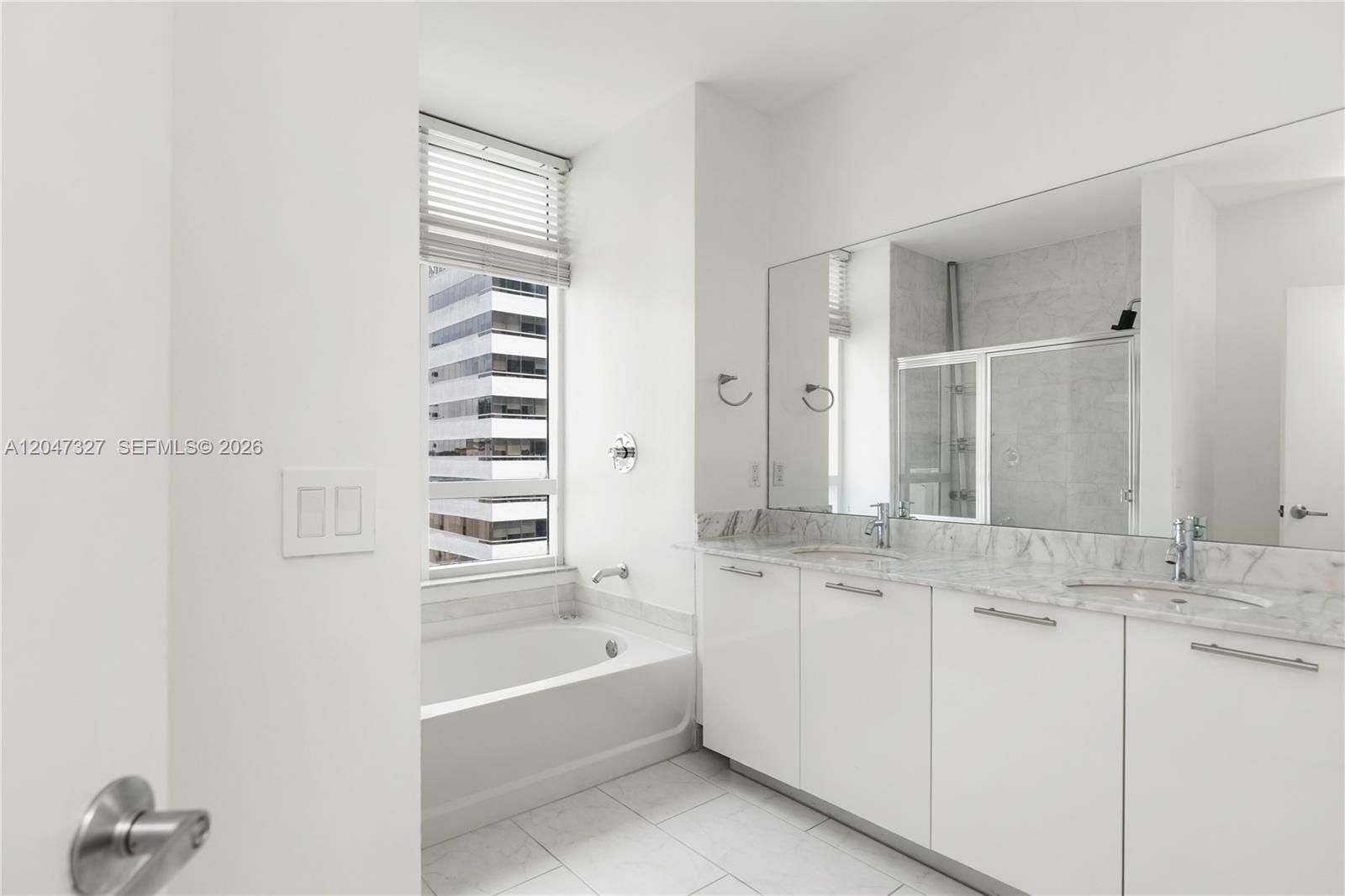 951 Brickell Ave # 1011