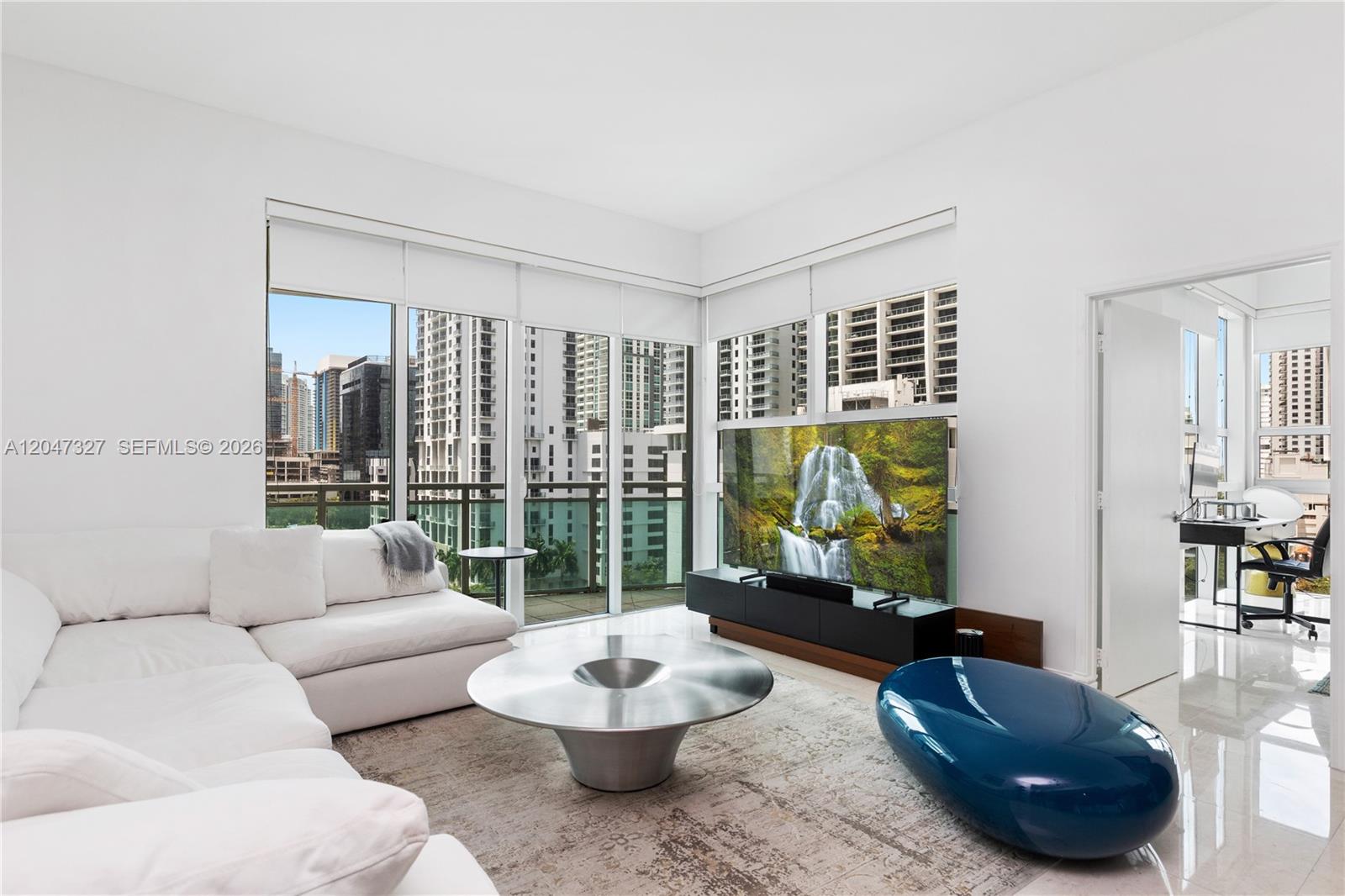 951 Brickell Ave # 1011